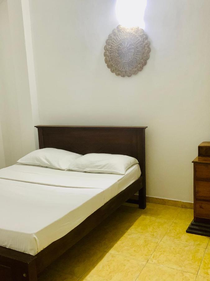 Dreamy Surf House Hotell Weligama Exteriör bild
