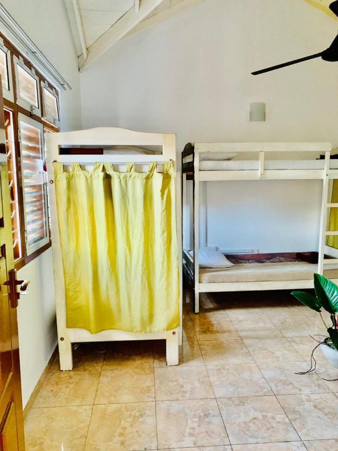 Dreamy Surf House Hotell Weligama Exteriör bild