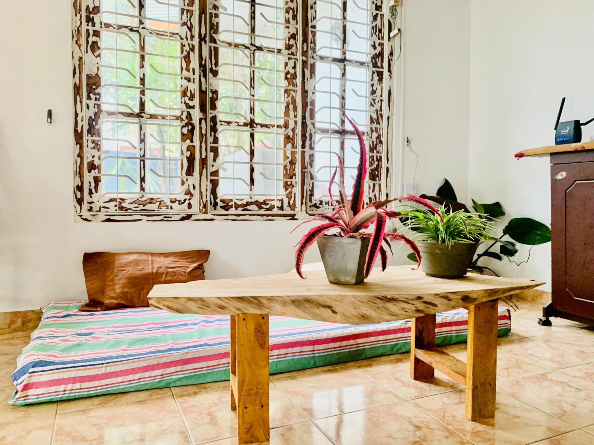 Dreamy Surf House Hotell Weligama Exteriör bild
